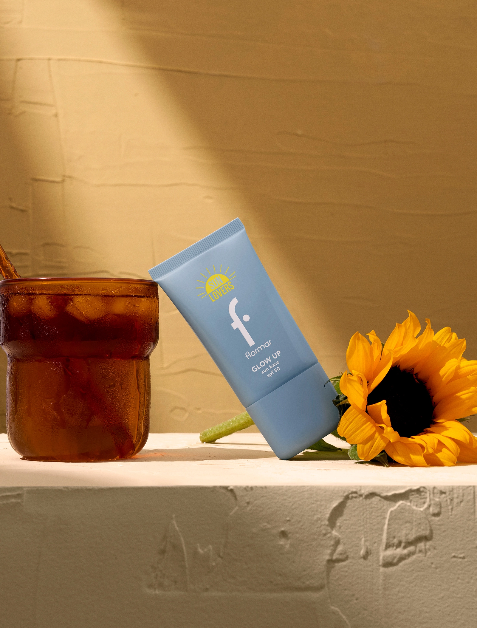 glow up sun base SPF50 de Flormar